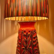 Lampe de table d'ambiance upcyclée à partir d'un vase en céramique Übelacker.