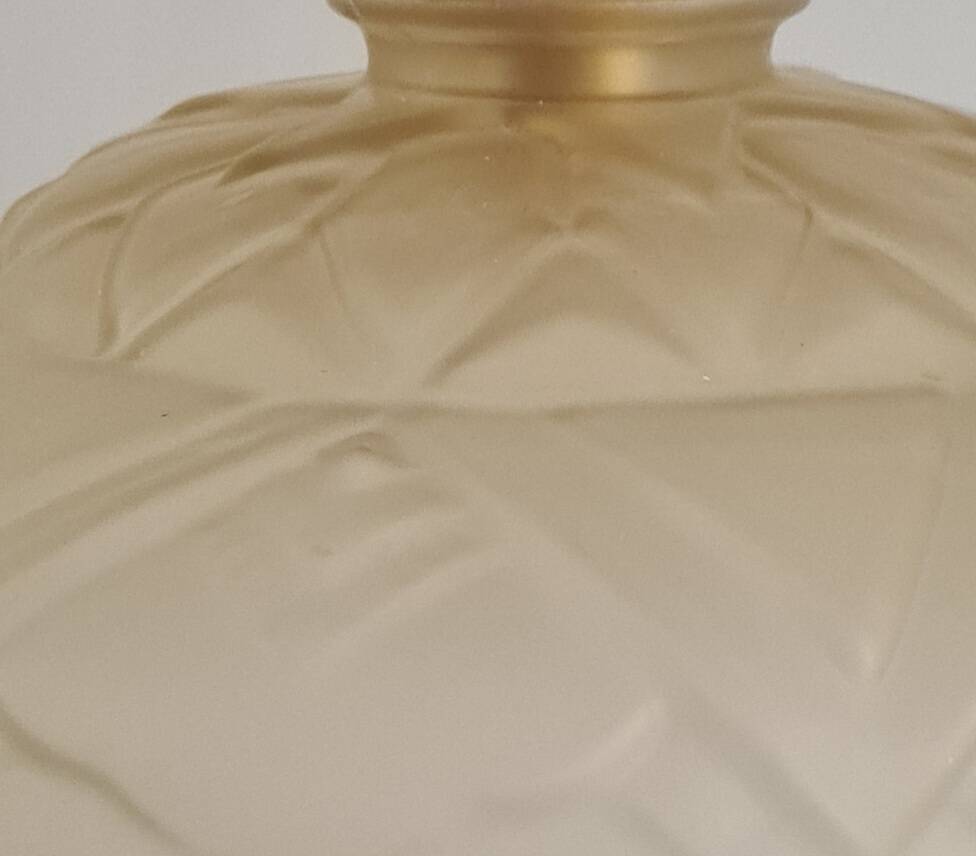 Light yellow Art Deco lampshade pendant light