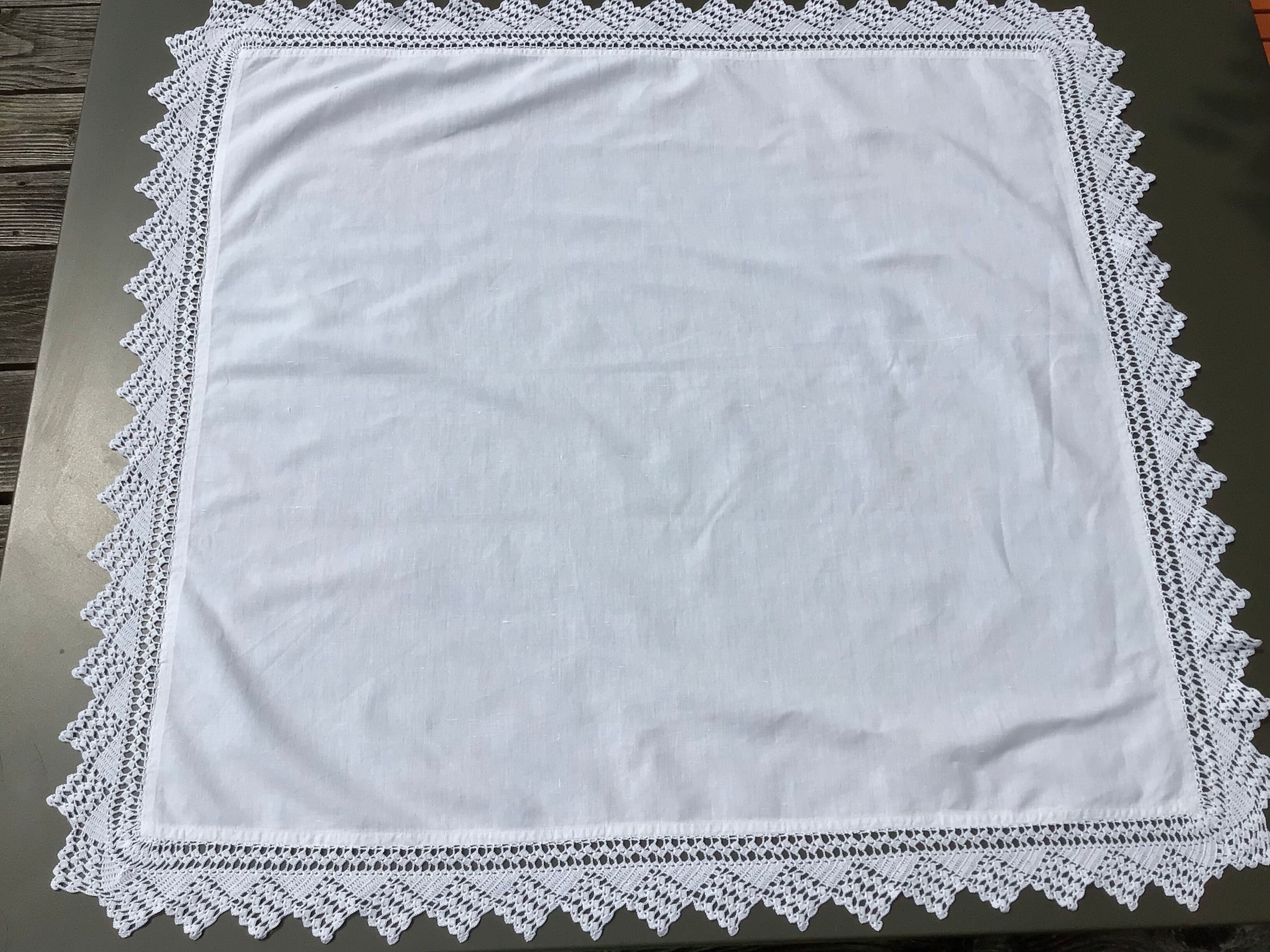 Mixed-race tablecloth edge crocheted hand 84cmx 91cm