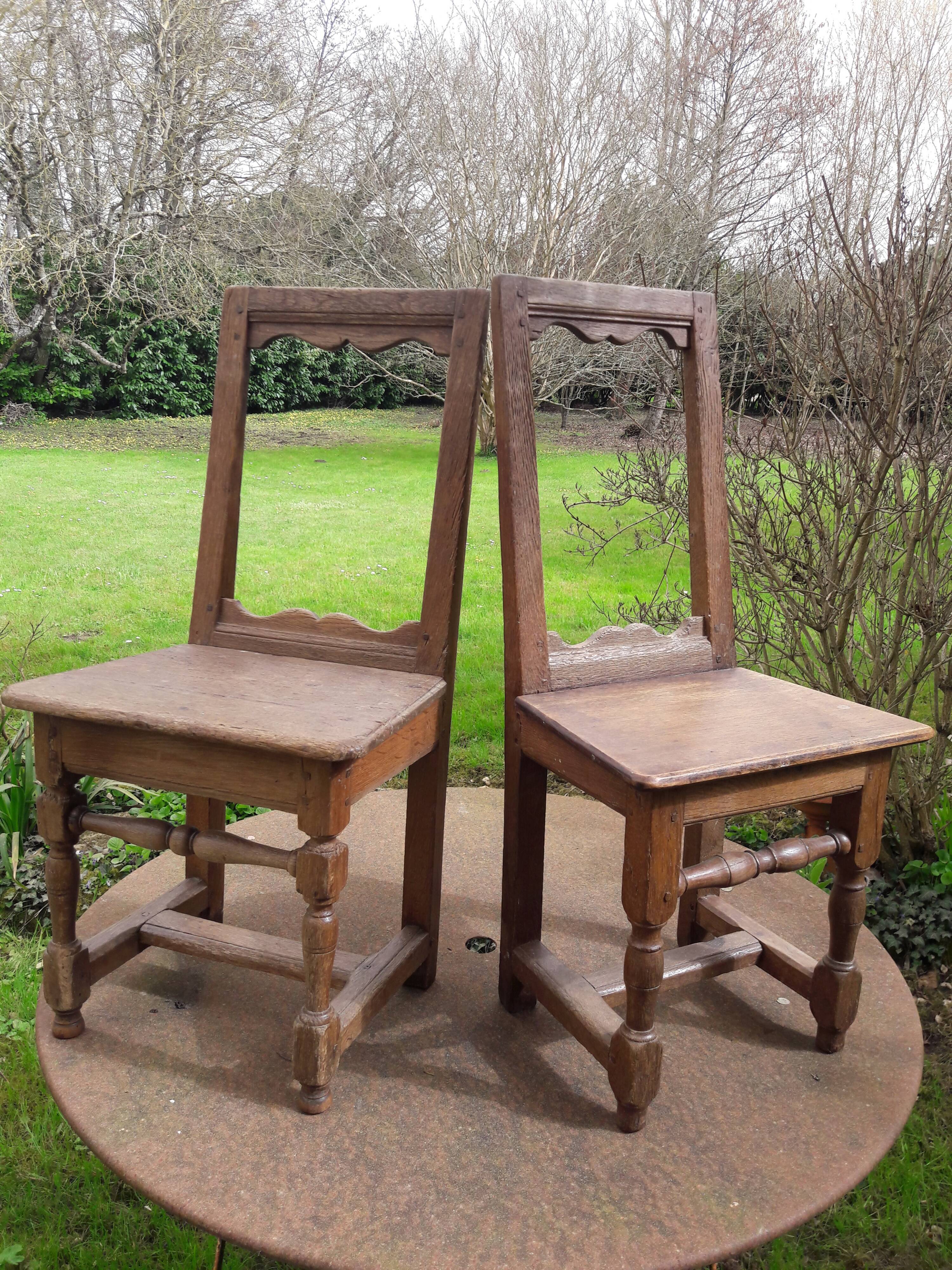 2 old Lorraine chairs