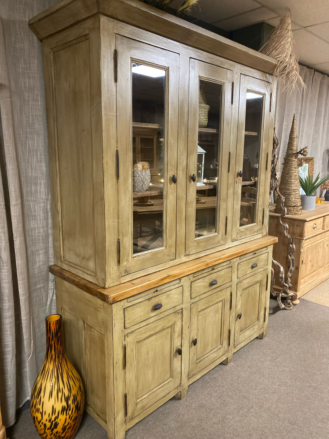 Sideboard