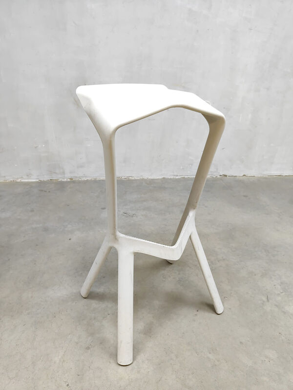 Tabouret de bar design 'Miura' Konstantin Grcic