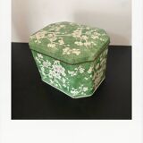 Iron tea box