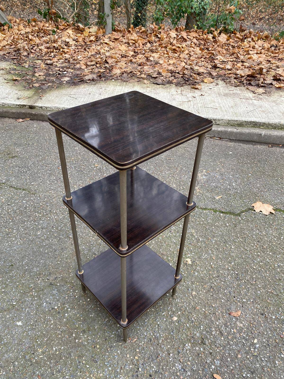 Étagère en palissandre et laiton doré 3 plateaux 1960