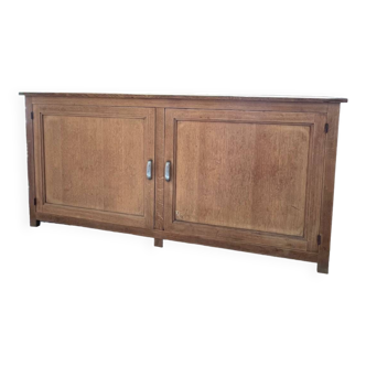 Old workshop buffet