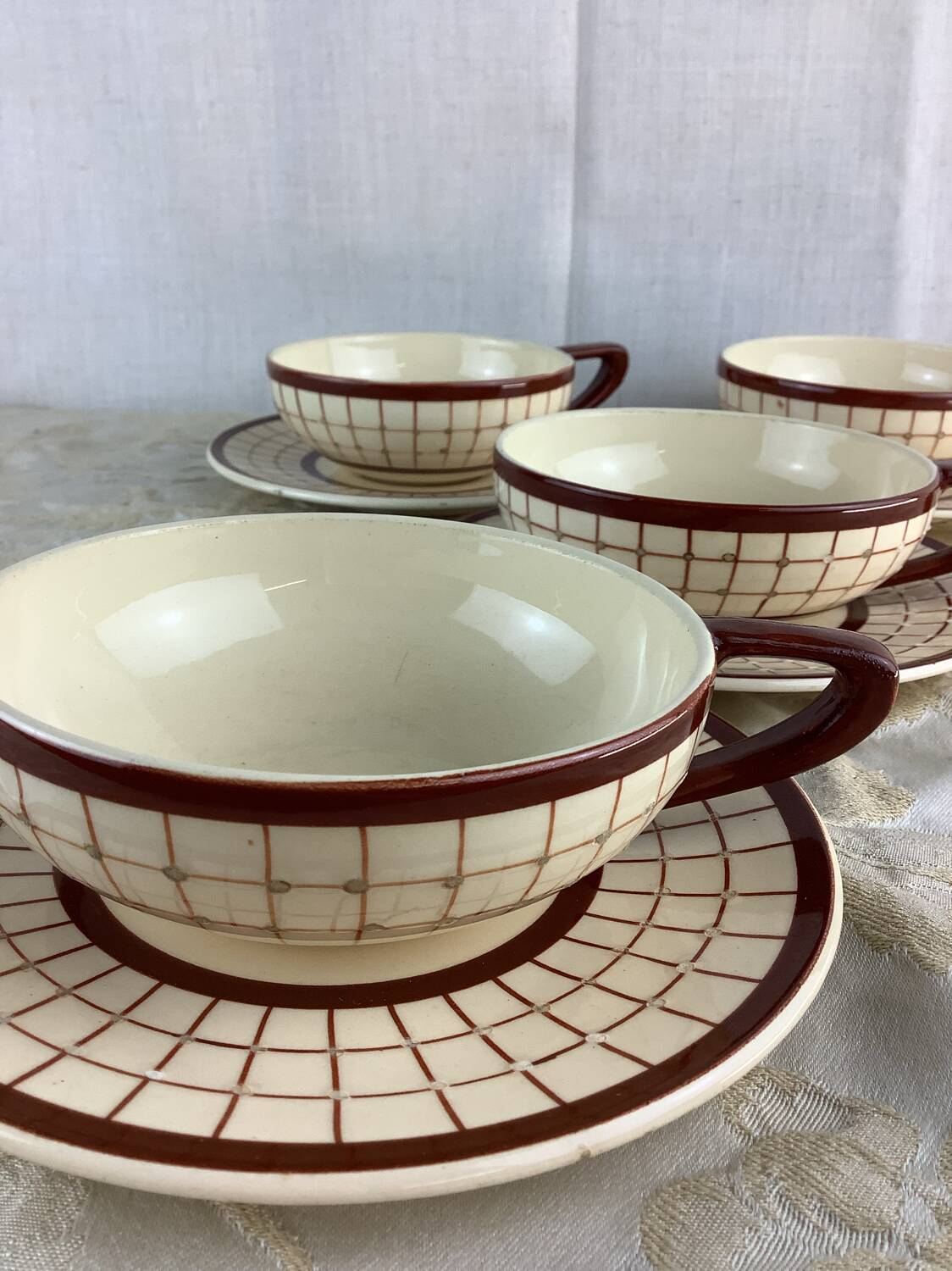Longchamp Antique Cups & Saucers