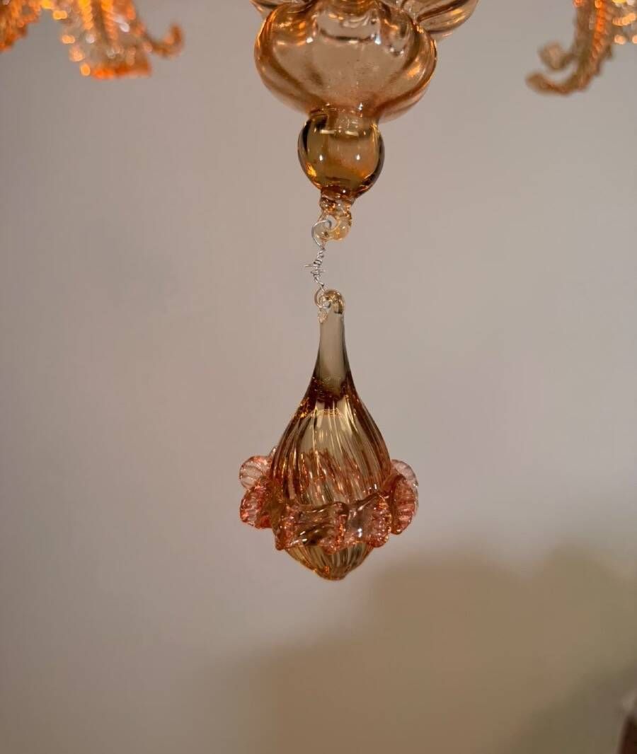 Venetian chandelier in gilded and pink Murano glass, 5 light arms, circa 1930.