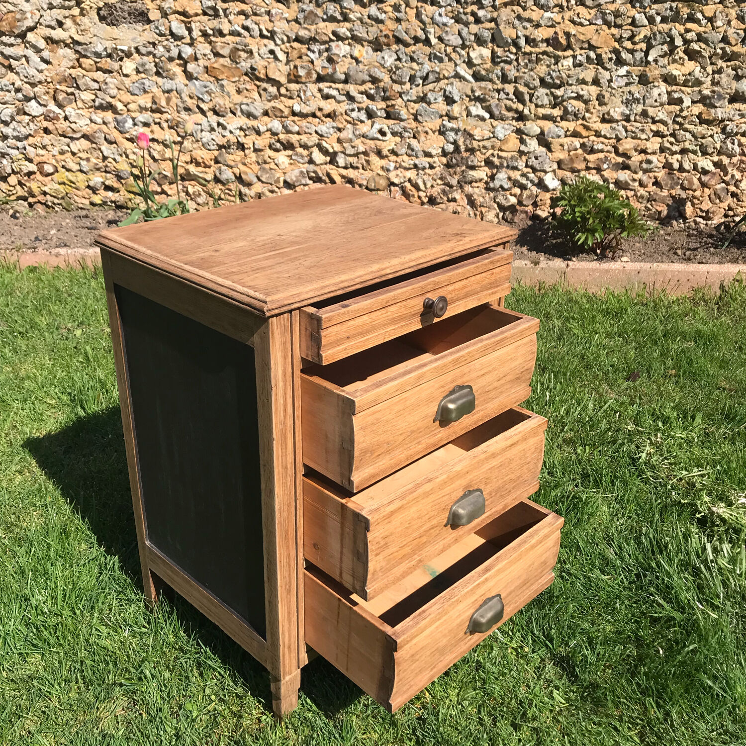 Oak cabinet with 4 drawers