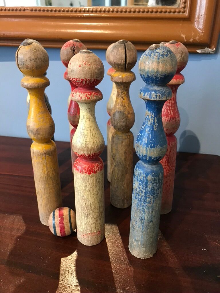 Jeu de 11 quilles bois circa 1930/50