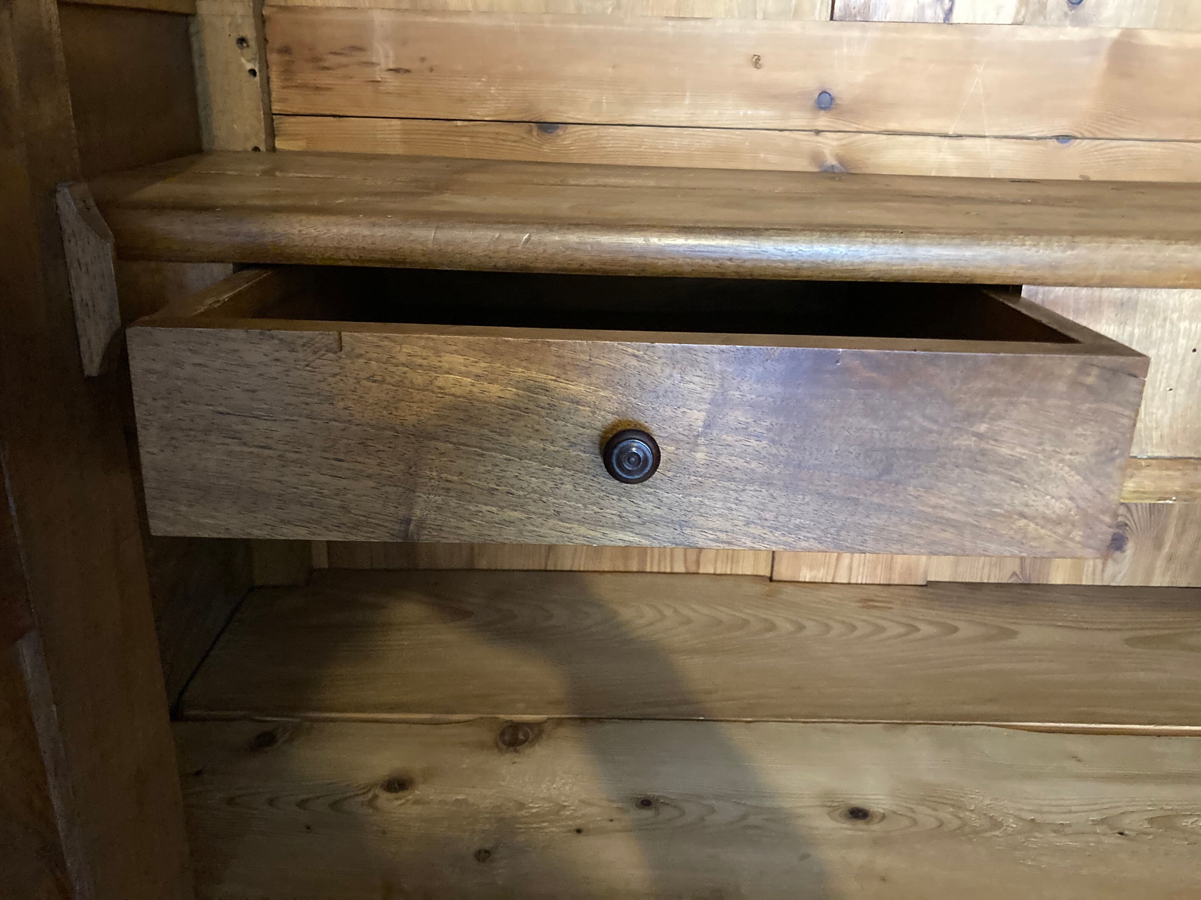 Louis-Philippe wardrobe