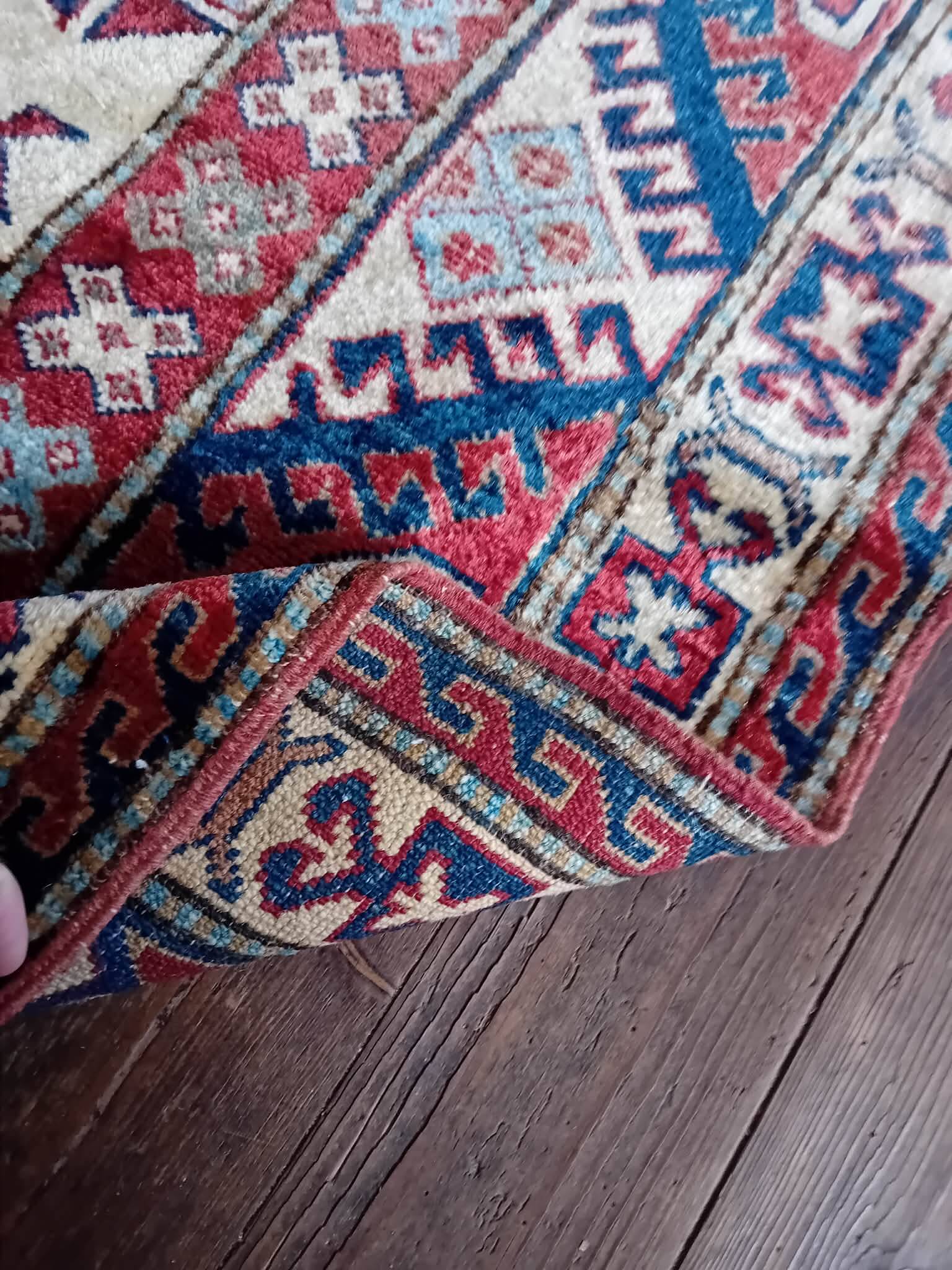 Handmade Pakistani Kazak rug 235x184cm