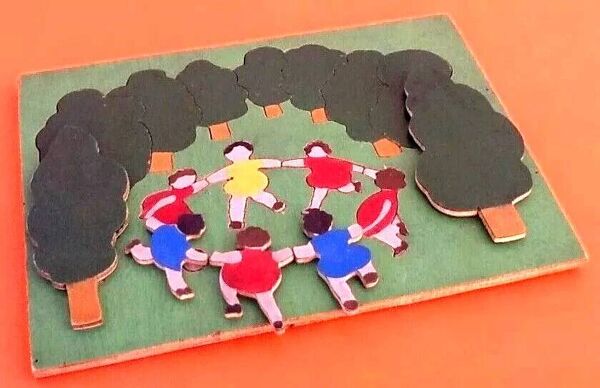 Années 1940    Jeu de formes  Puzzle bois '' la ronde