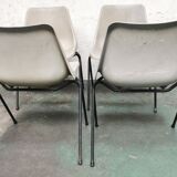 Lot de 4 chaises Robin Day Polyprop