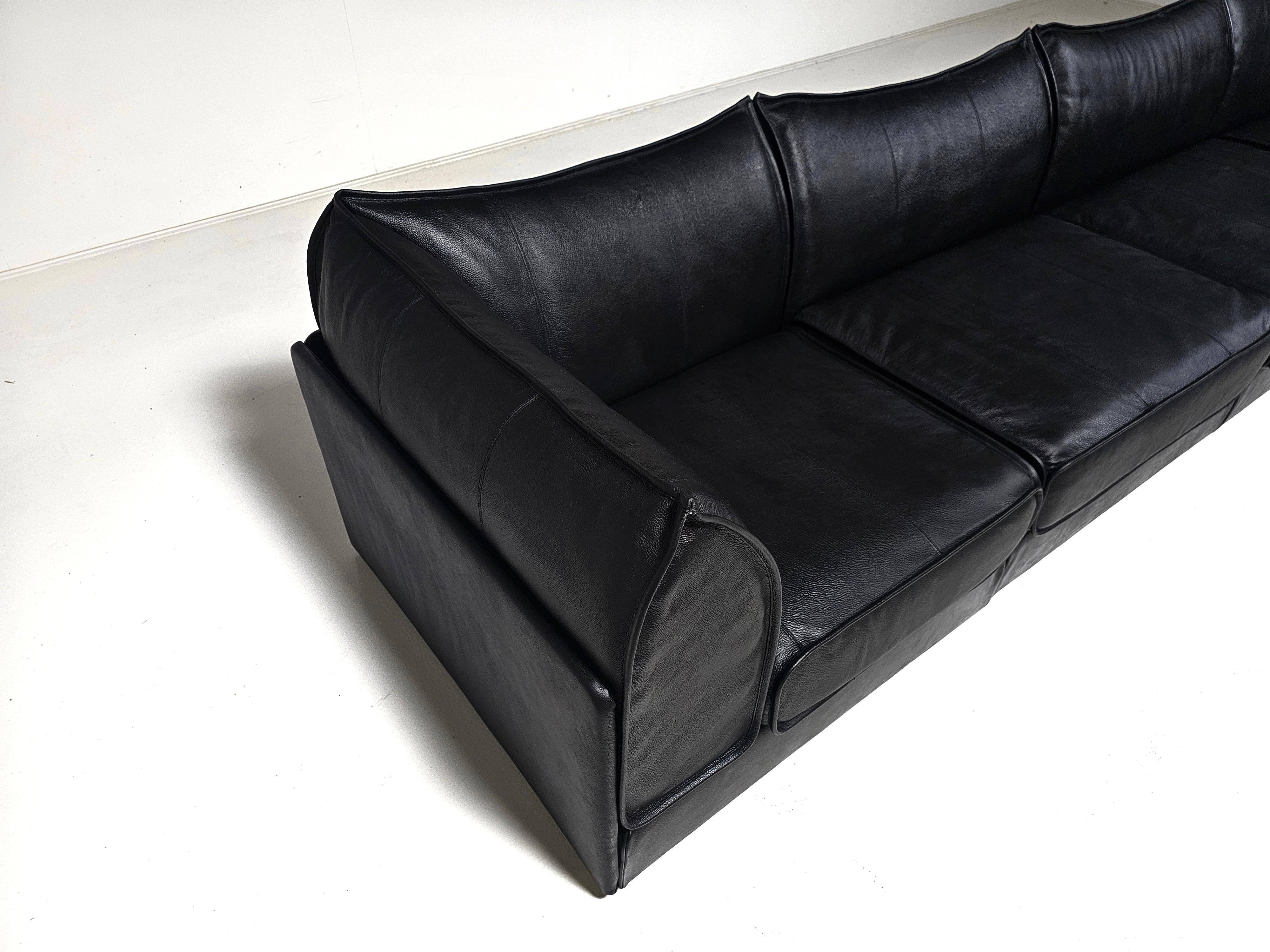 Canapé sectionnel "Pagode" 4 places en cuir noir De Sede DS-19, années 1970