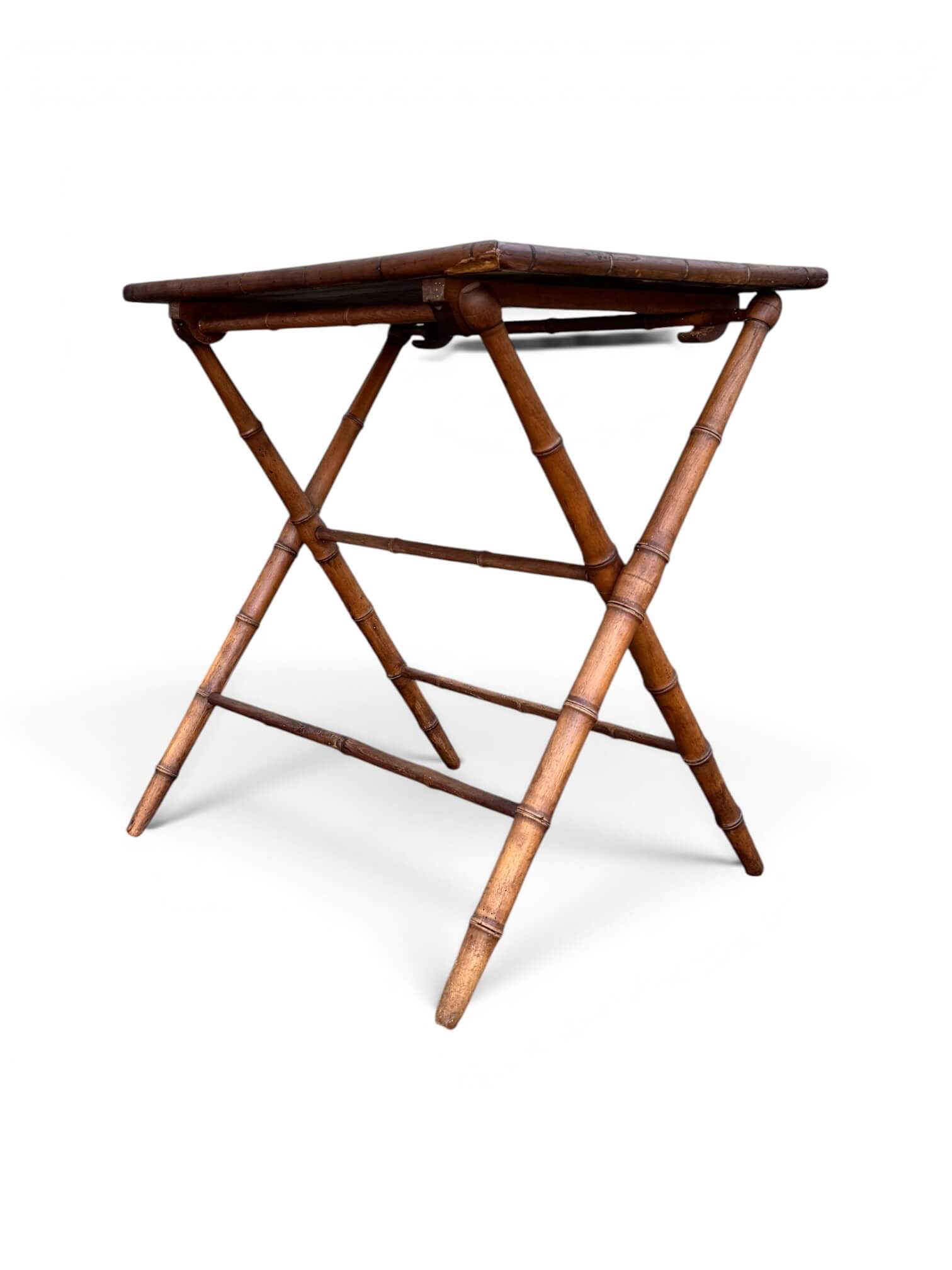 Table d’appoint pliante en faux bambou, époque 1900