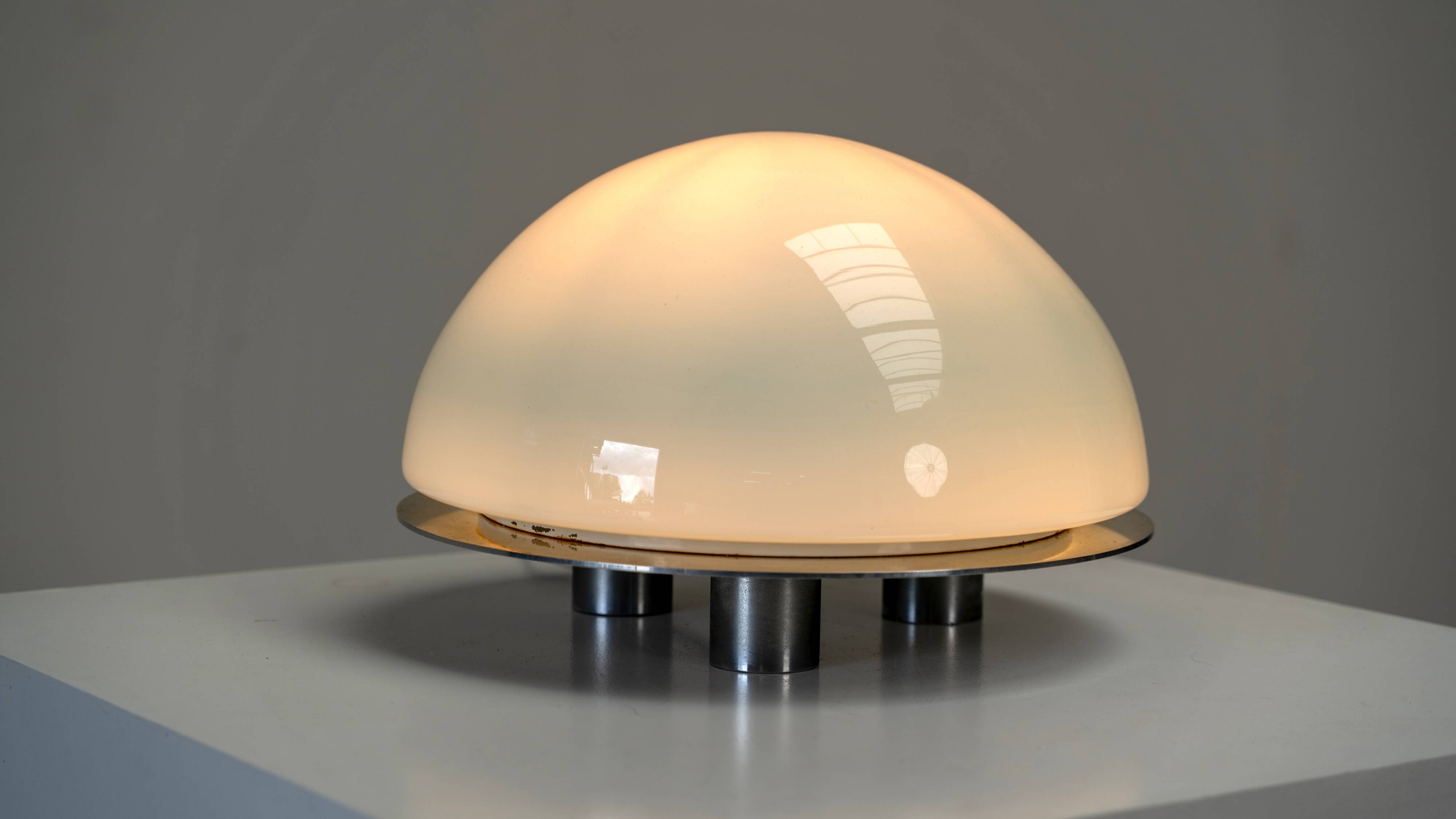 Lampe de table sculpturale italienne