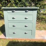 Chest of drawers