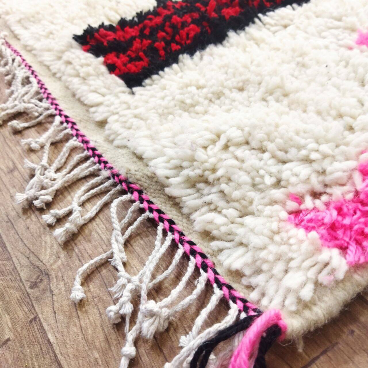 Vintage Azilal rug 306x195 cm - Colorful and geometric patterns