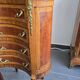 Commode galbée demi-lune en marqueterie – style Louis XV, fin XIXe siècle