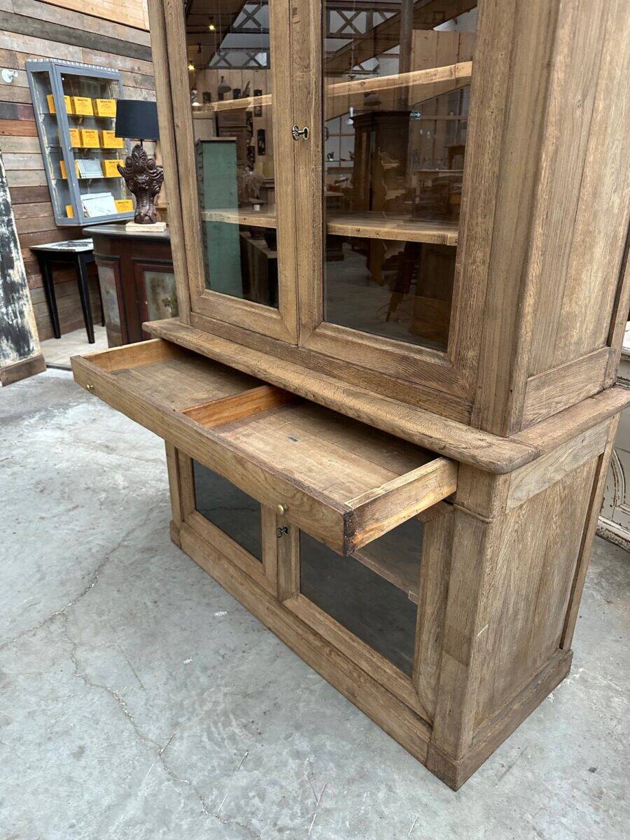 Vitrine de présentation fin XIXème