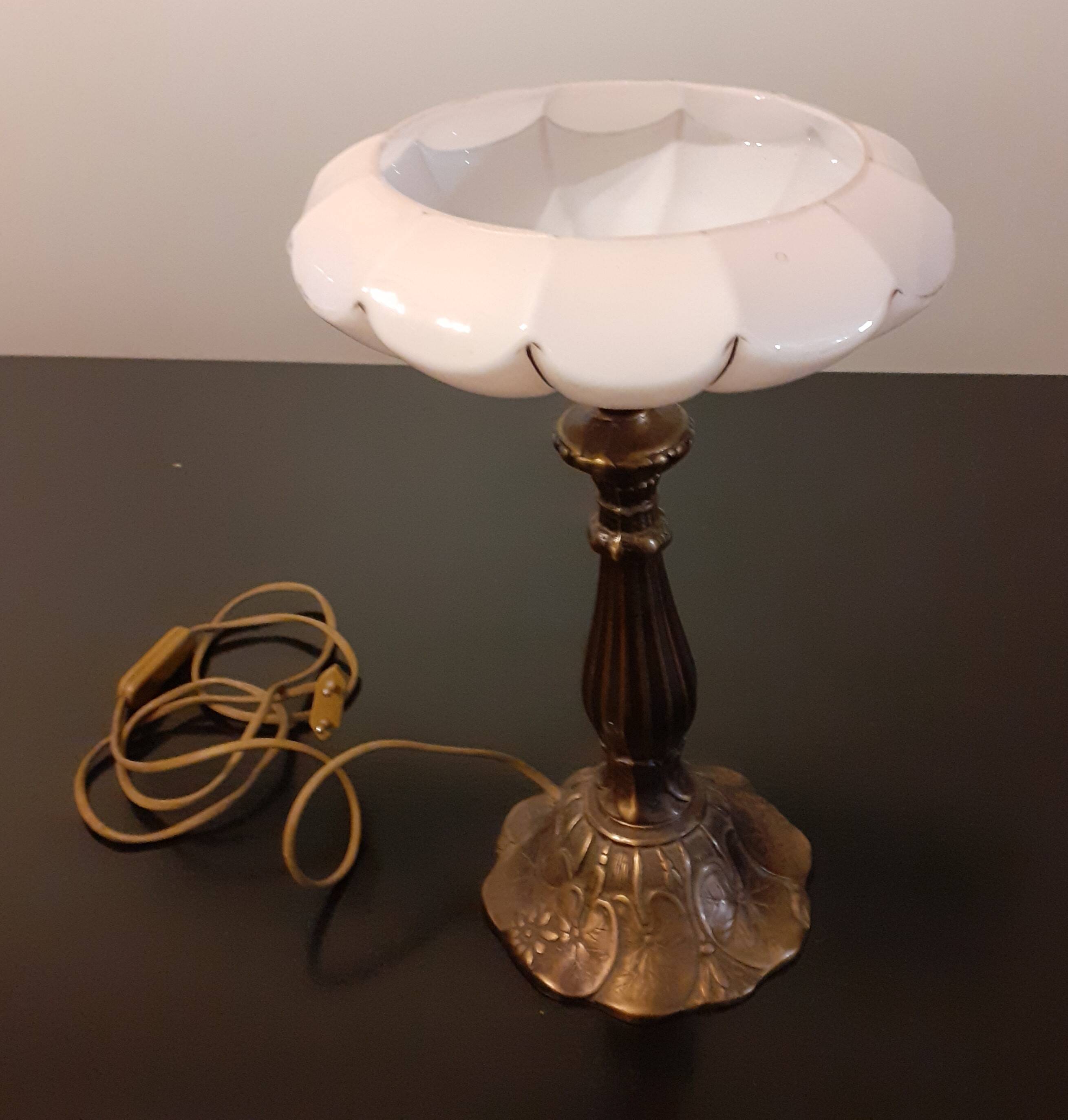Art deco lamp