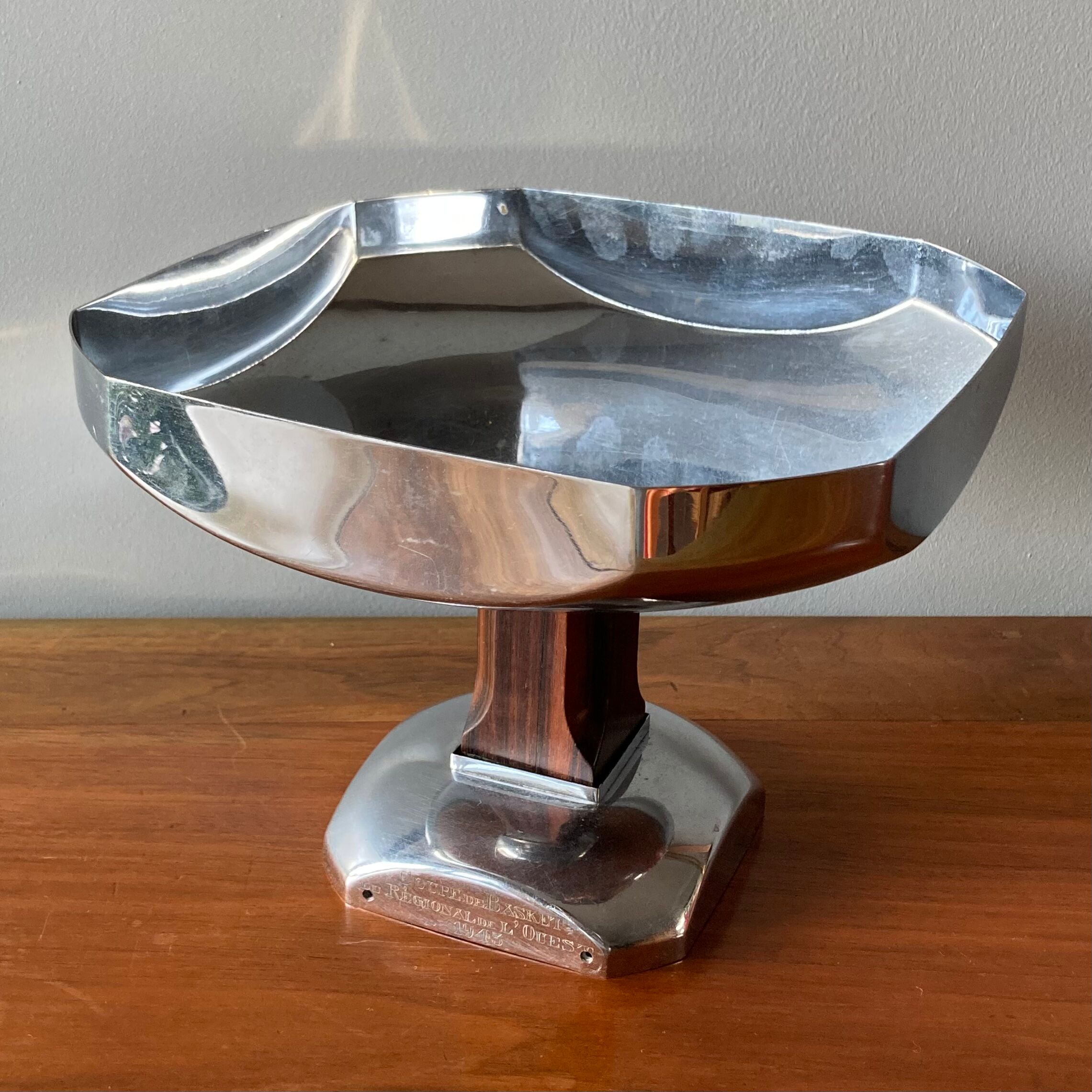 Pair of standing cups in chrome-plated metal and Rosewood from Rio, French work of the Art Deco period