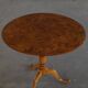 Table suédoise ancienne à plateau basculant en bois de ronce et socle, début du 19e siècle