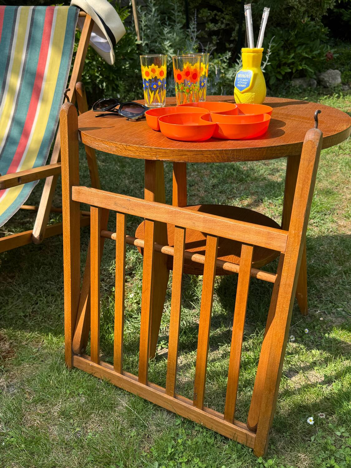 Vintage wooden deckchair/chilienne with footrest — 1960s