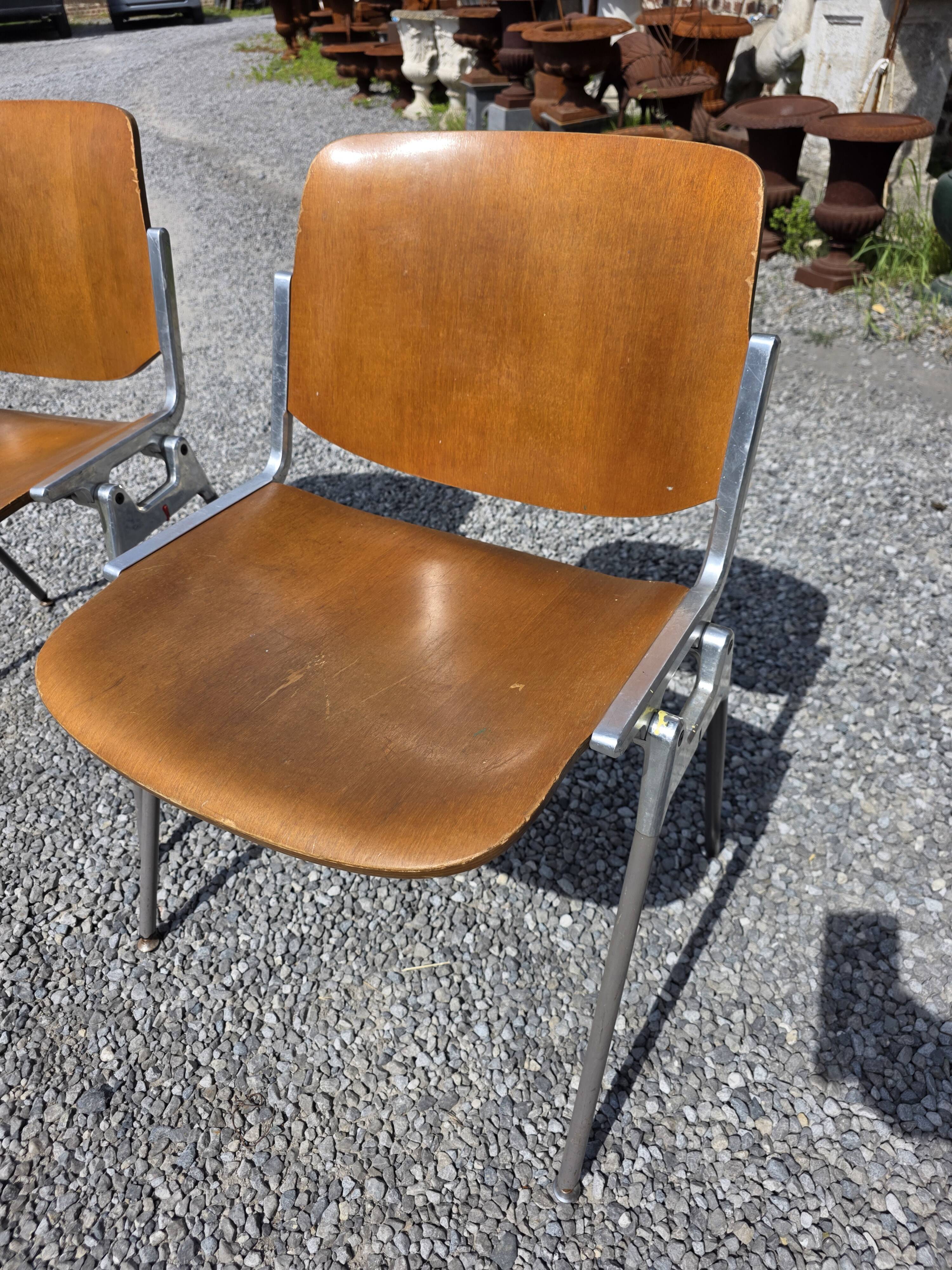 Paire de chaises "DSC 106" par Giancarlo Piretti pour Castelli, 1960