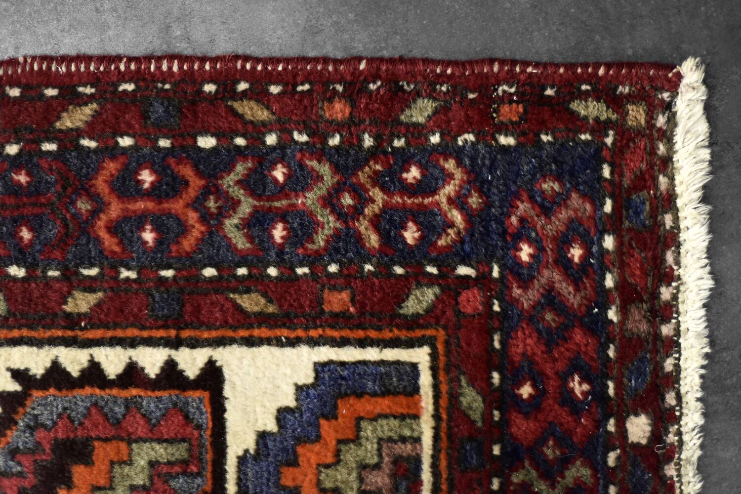 Vintage handwoven Zanjan Hamadan oriental rug, Middle East, 1960s.