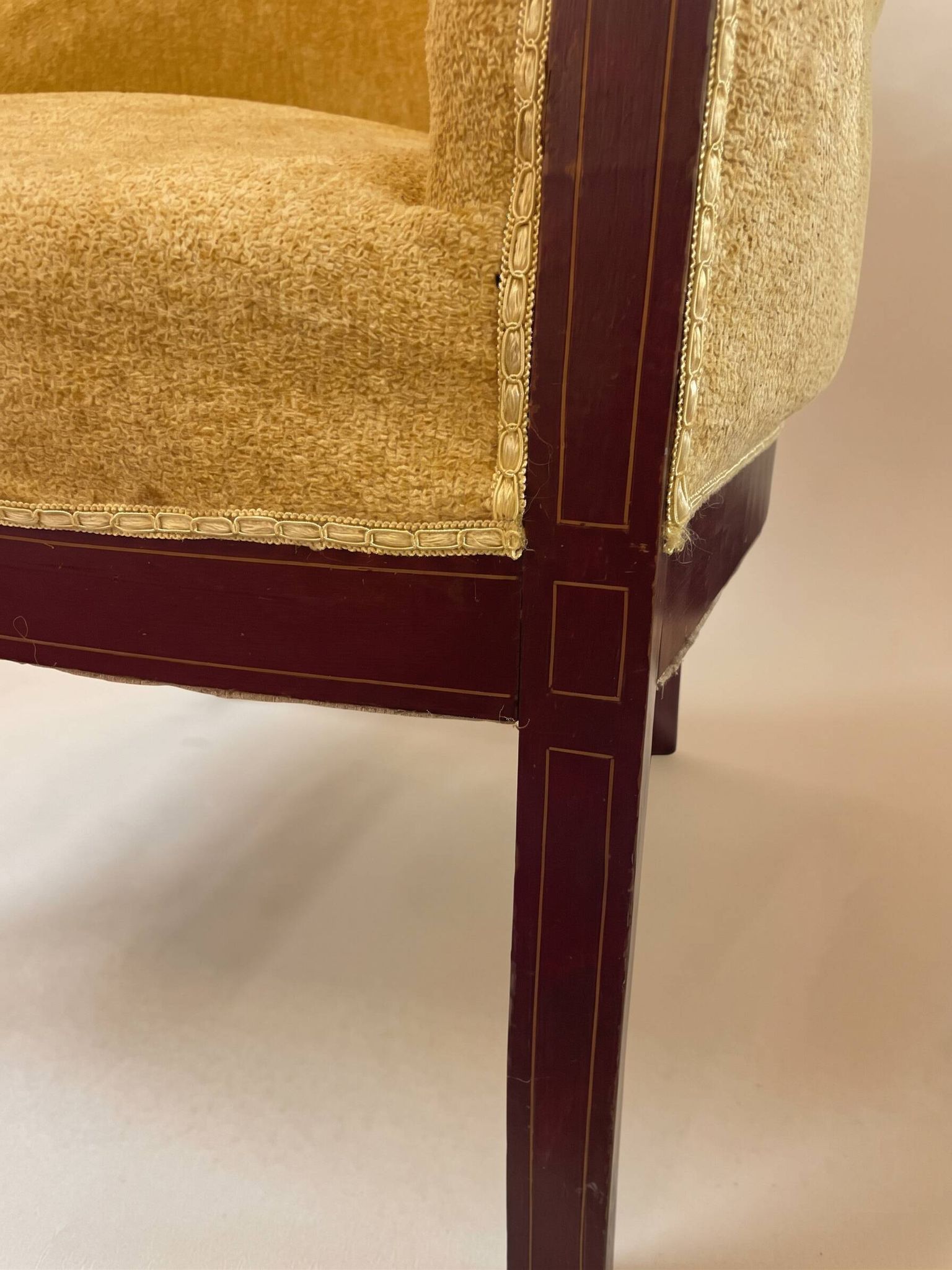 Art Deco gondola armchair in mahogany and marquetry – 1930s