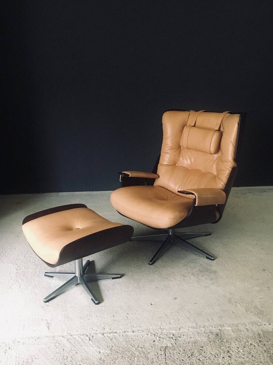 Set of Mid-Century Modern Leather Lounge Chair and Ottoman, Germany, 1960s