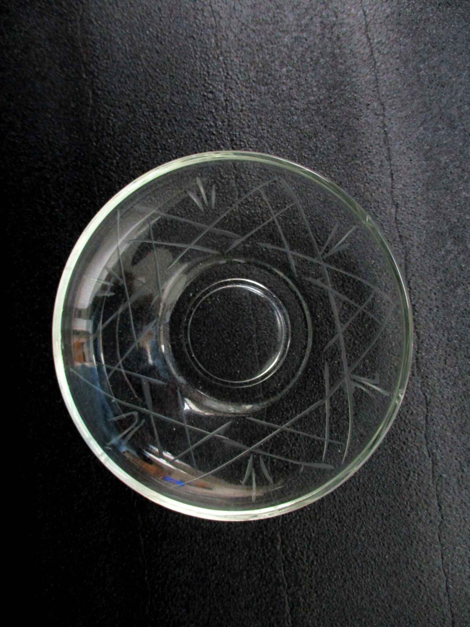 4 coupelles en verre gravé art déco