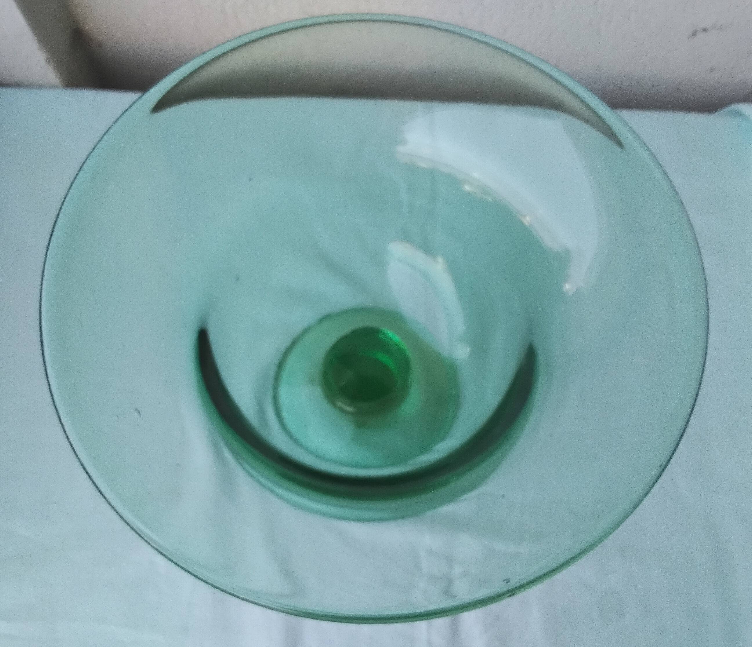 Coupe en verre sur pied