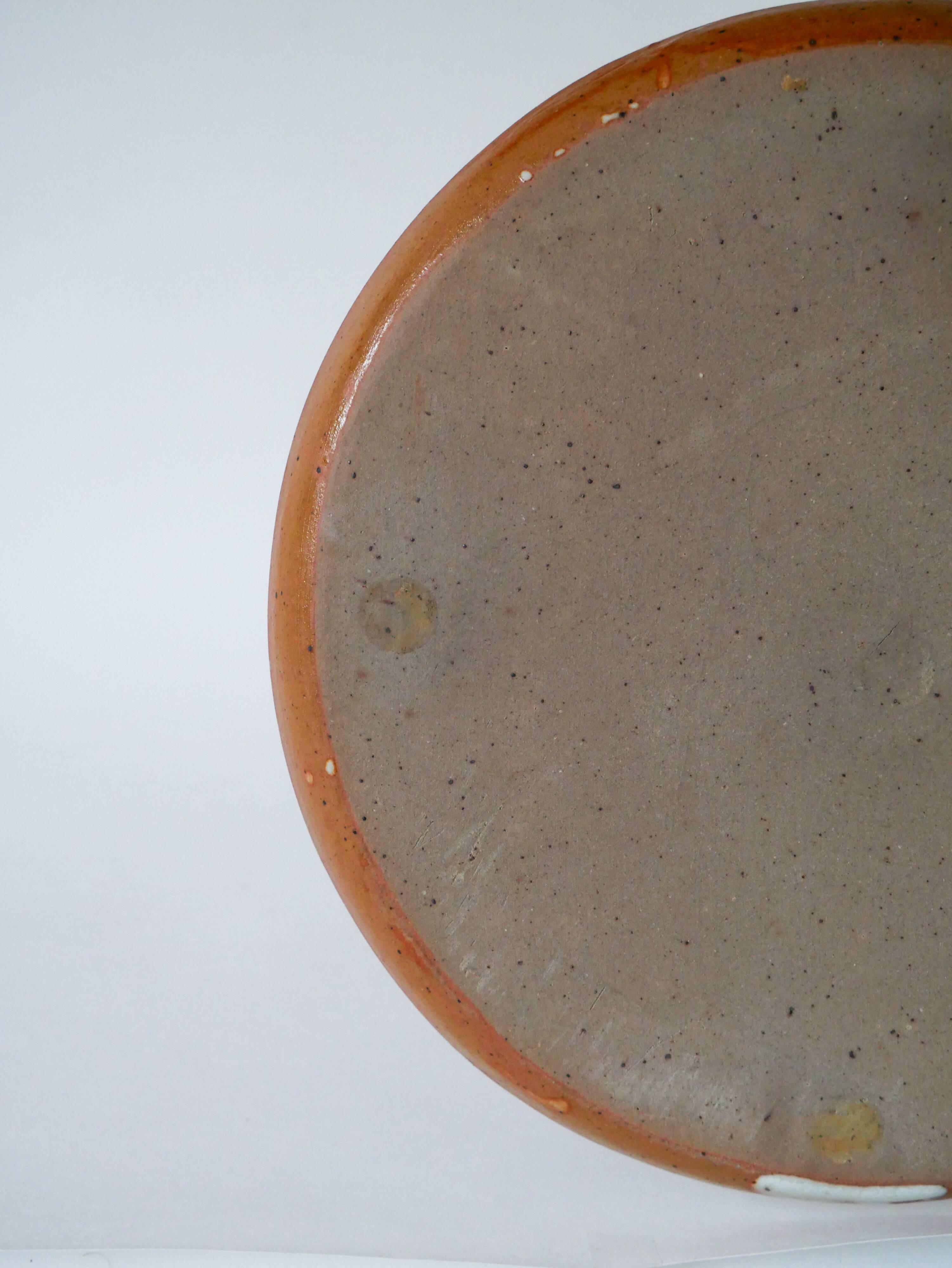 Round glazed stoneware dish, 1970