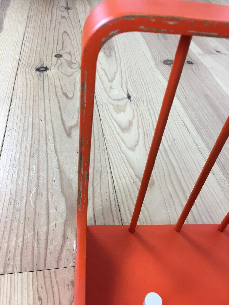 Space age wall coat rack, orange wood, with its shelf from the 1970s.
