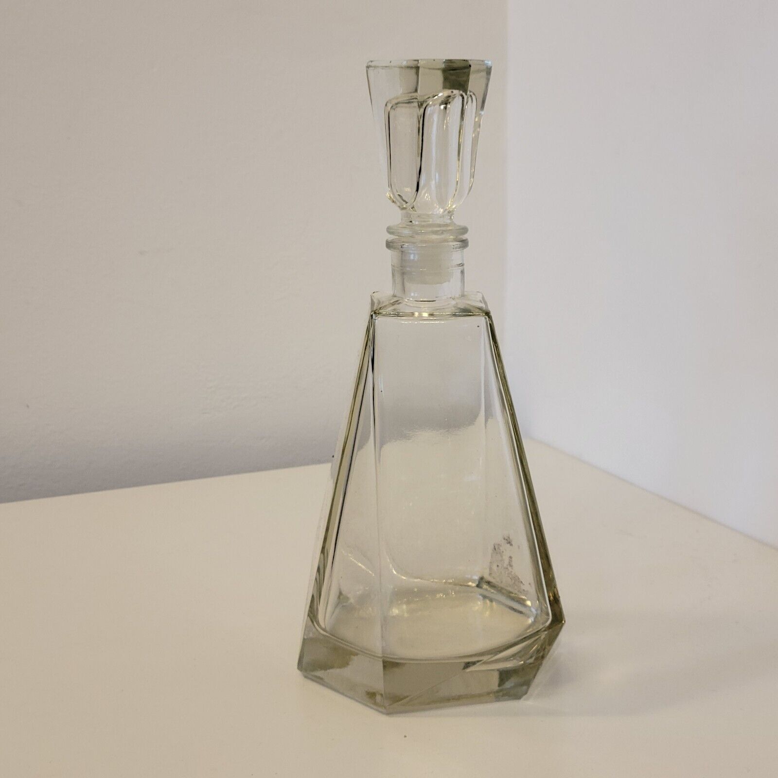 Art Deco geometric glass whisky decanter 550 ml