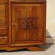 Large buffet en noyer massif, dessus en marbre noir