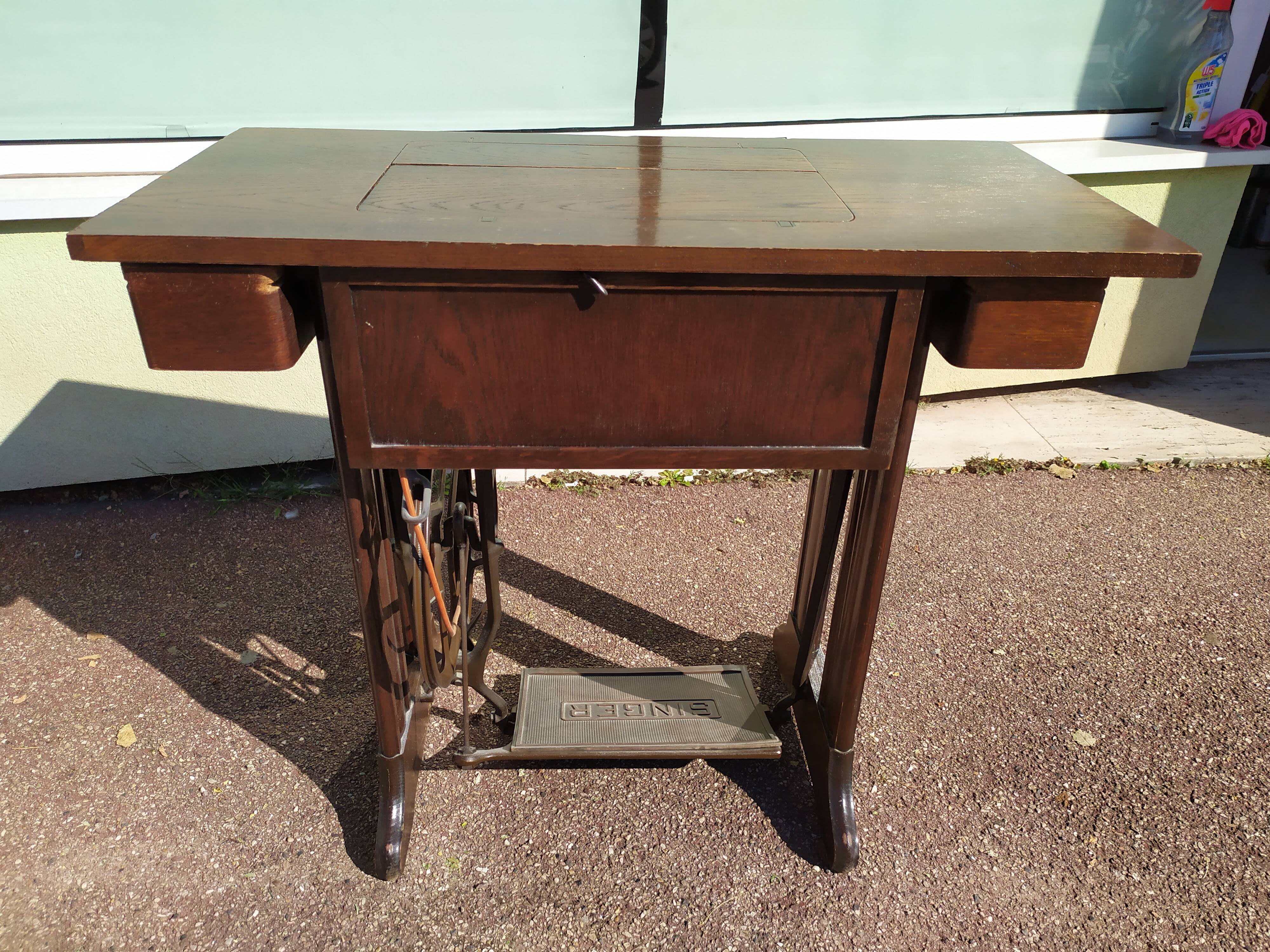 Meuble pour machine a coudre Singer - petit Bureau