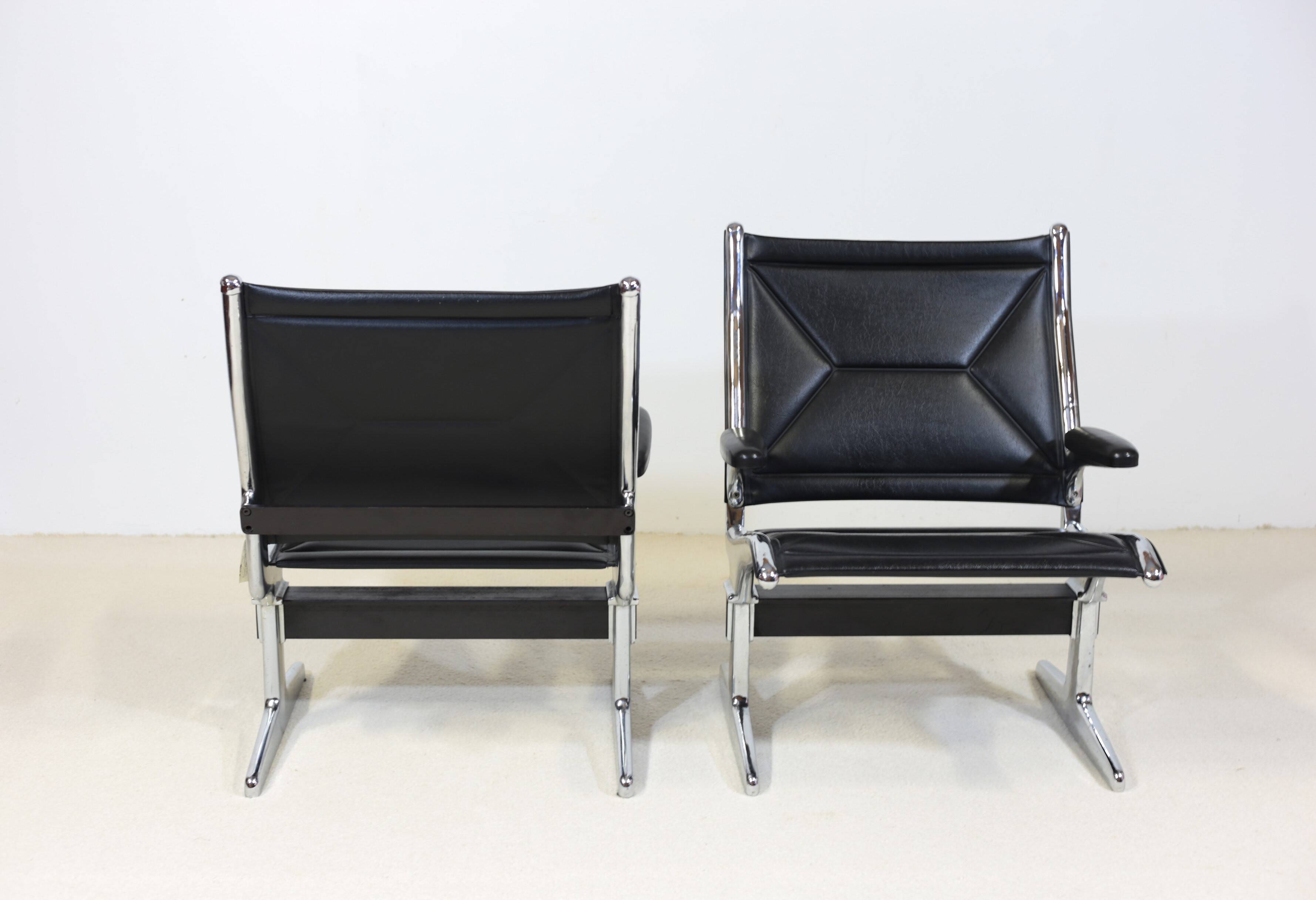 Pair of chairs by Charles and Ray Eames