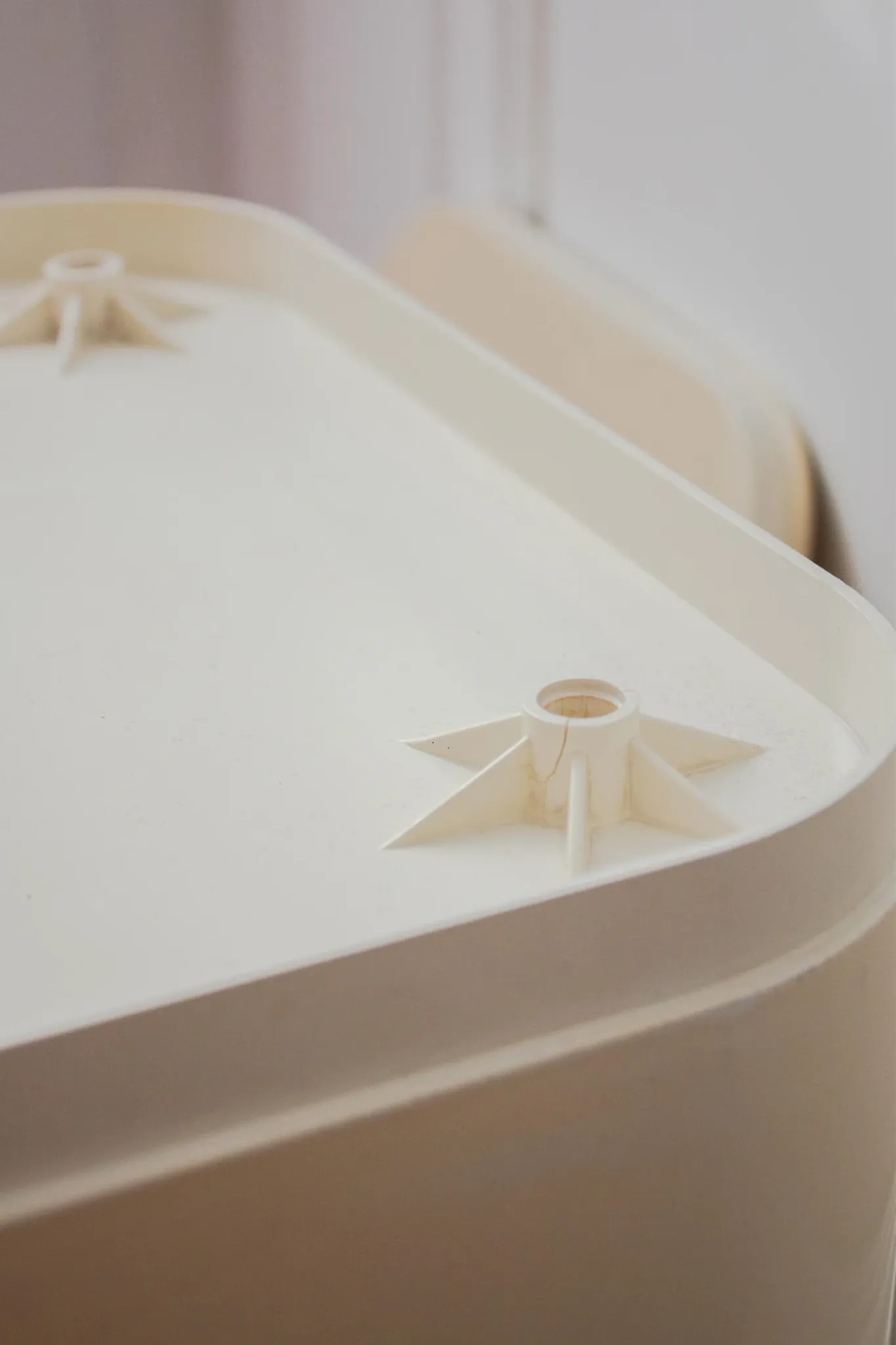 Vintage Componibili by Anna Castelli Ferrieri for Kartell, cream white,