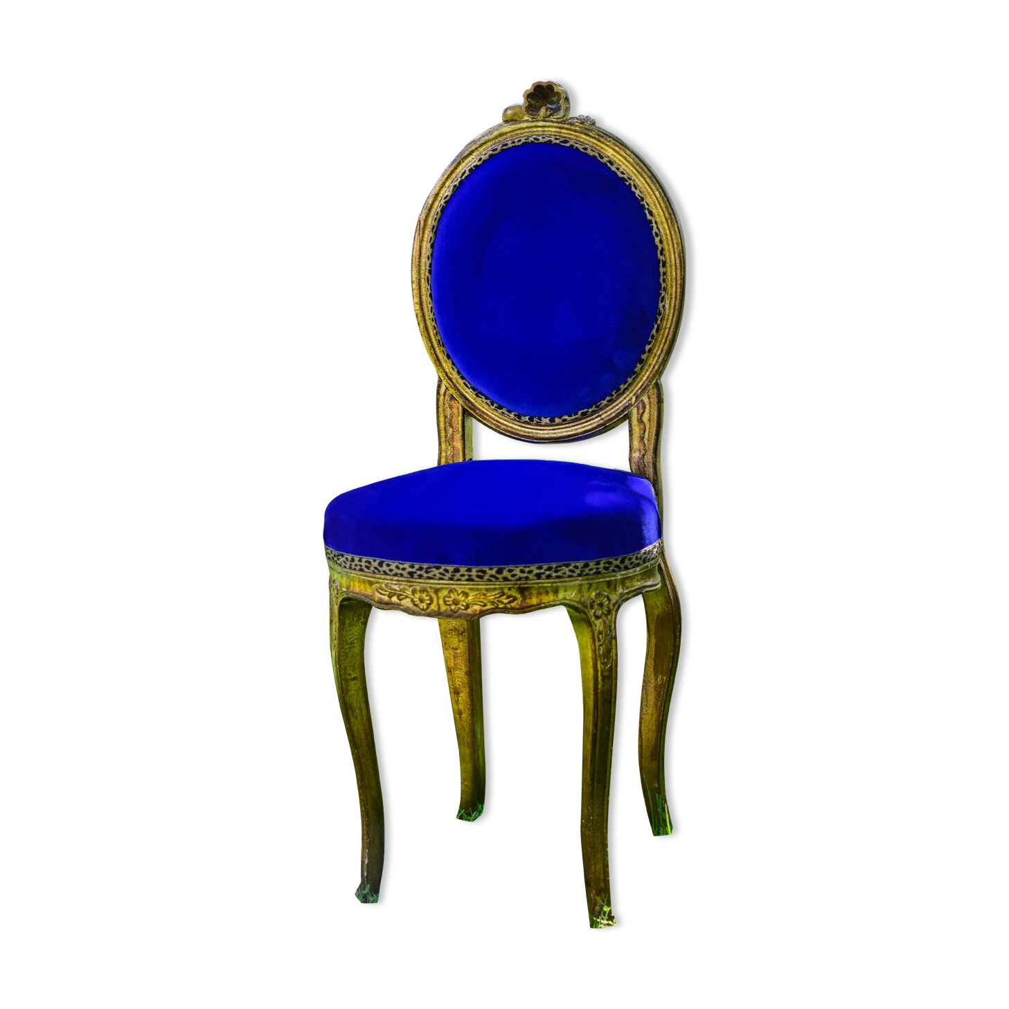 Blue velvet medallion chair