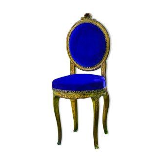 Blue velvet medallion chair