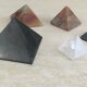 Lot de 5 pyramides en pierre semi-précieuses