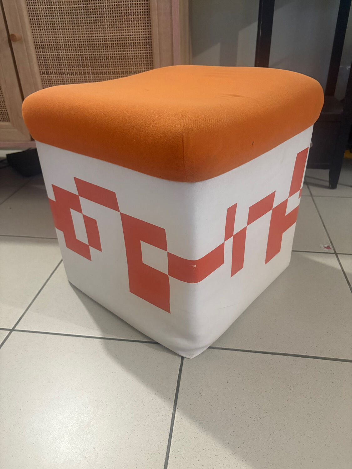 Vintage orange pouf 70's