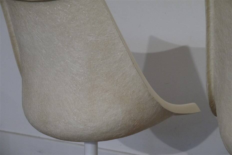 Pair of fiberglass chairs by Matti Suuronen