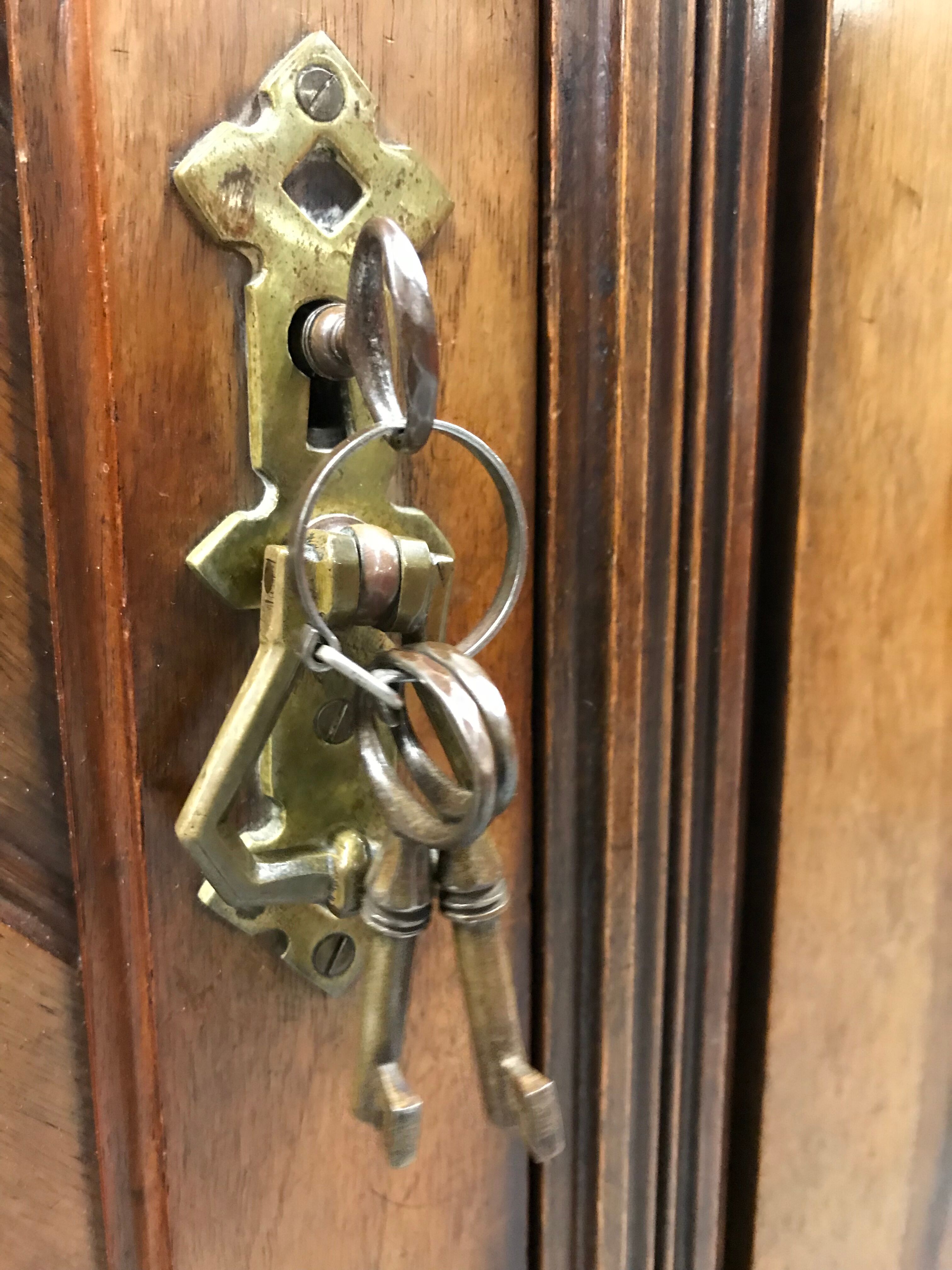 Wardrobe 1900 pichpin