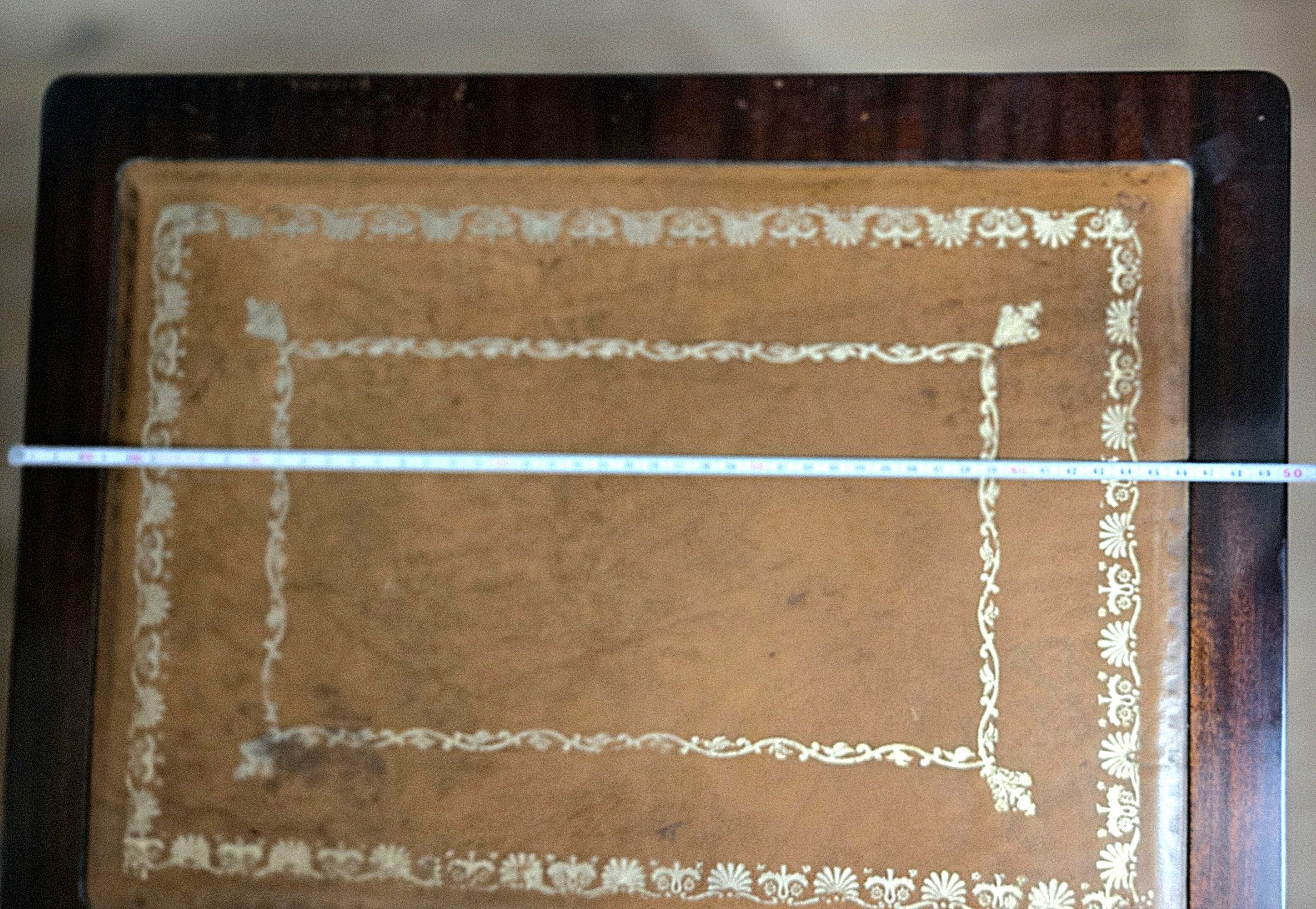 Nest of tables Louis XVI