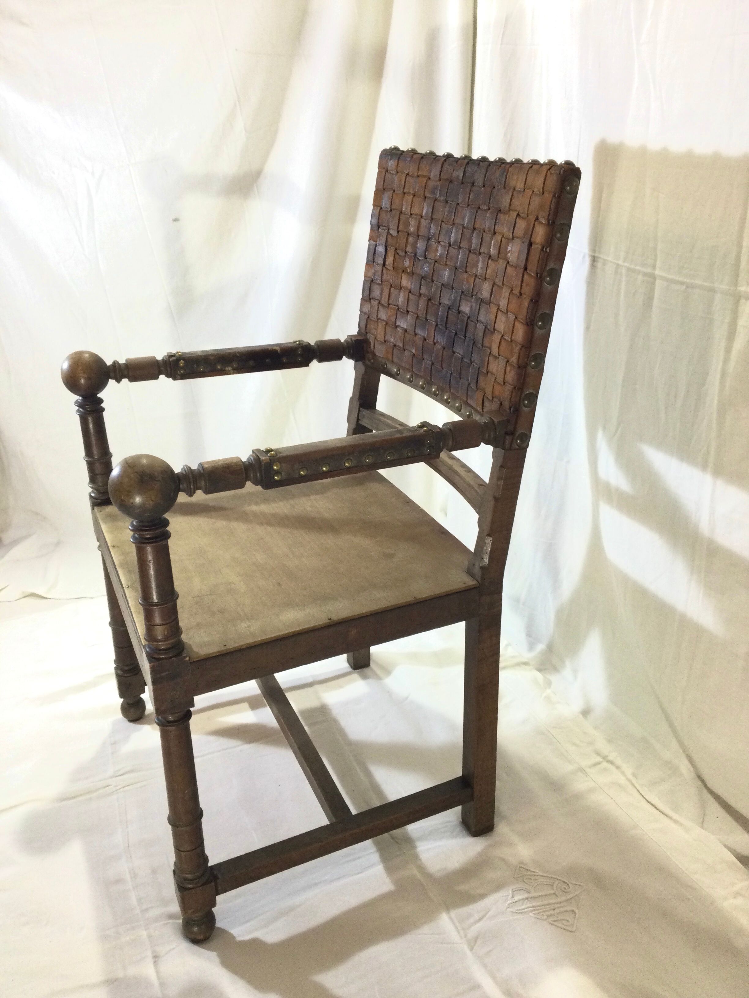 Armchair Henri II wood and leather