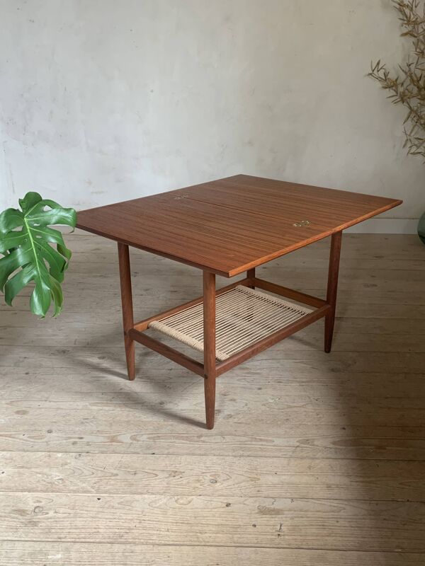 Table basse porte revue vintage en teck et corde